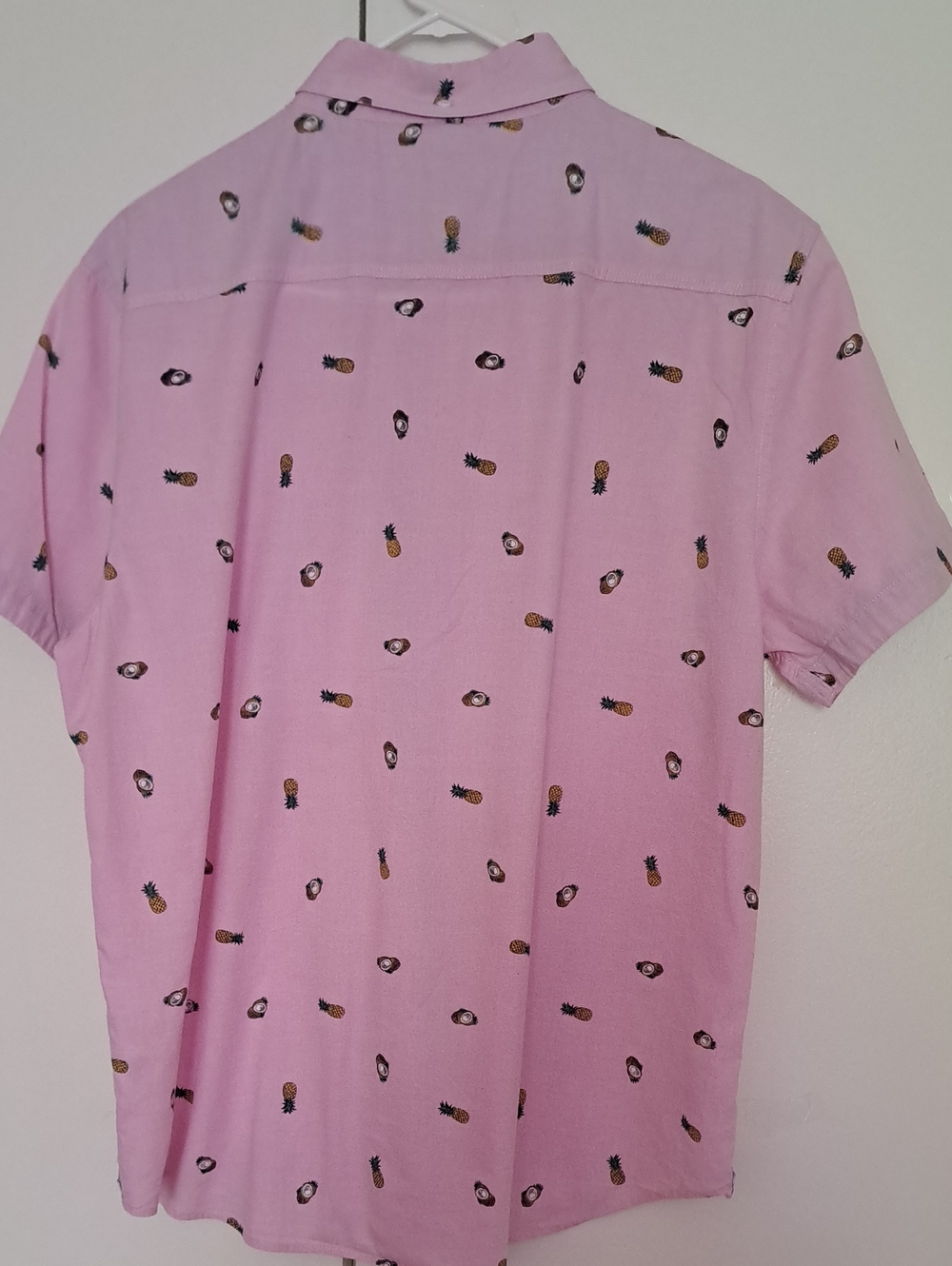 Sovereign Code Pink Short-Sleeve Button-Down Shirt with Pineapple Print - Picture 3 of 11